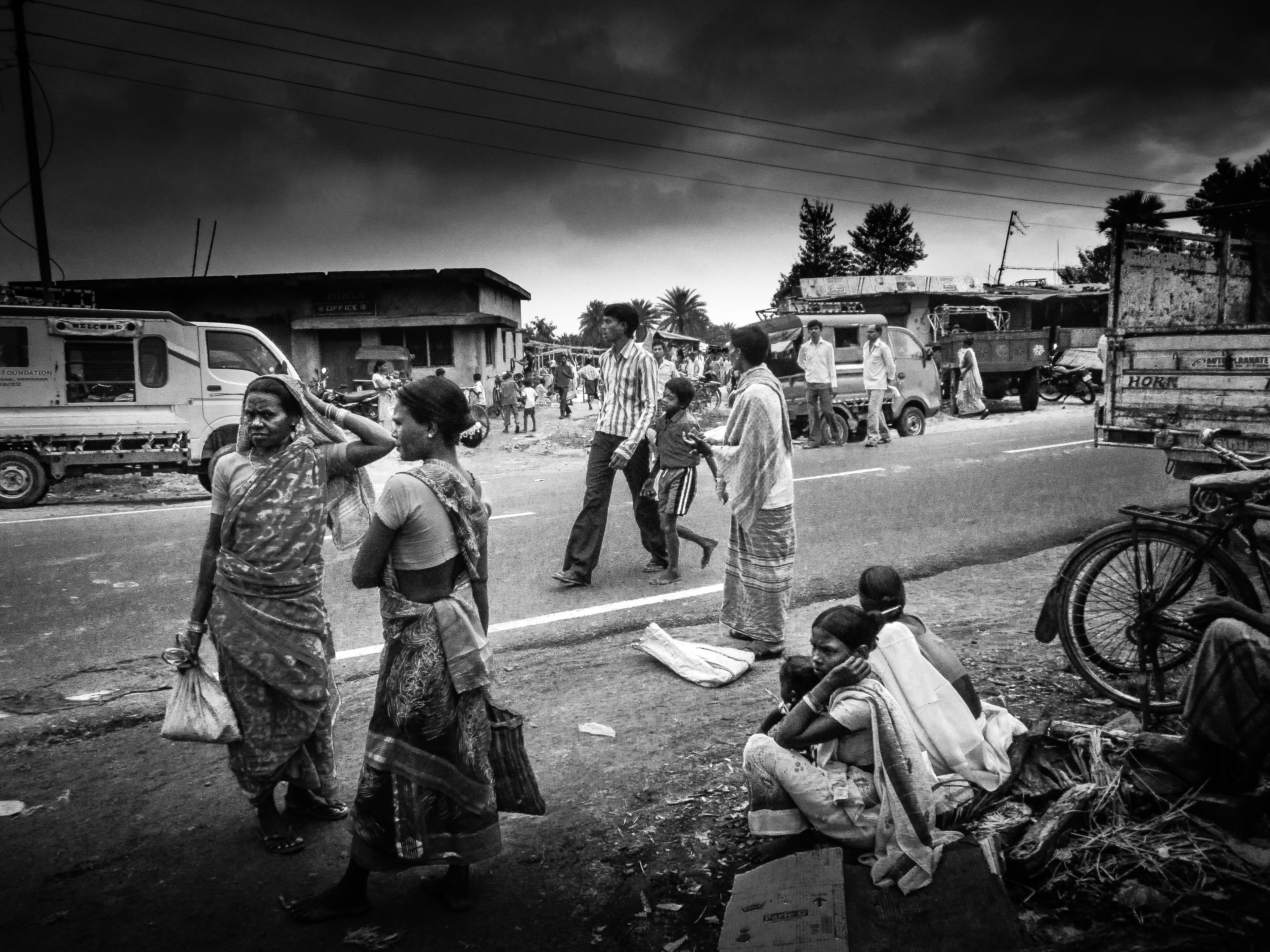 Women by the roadside