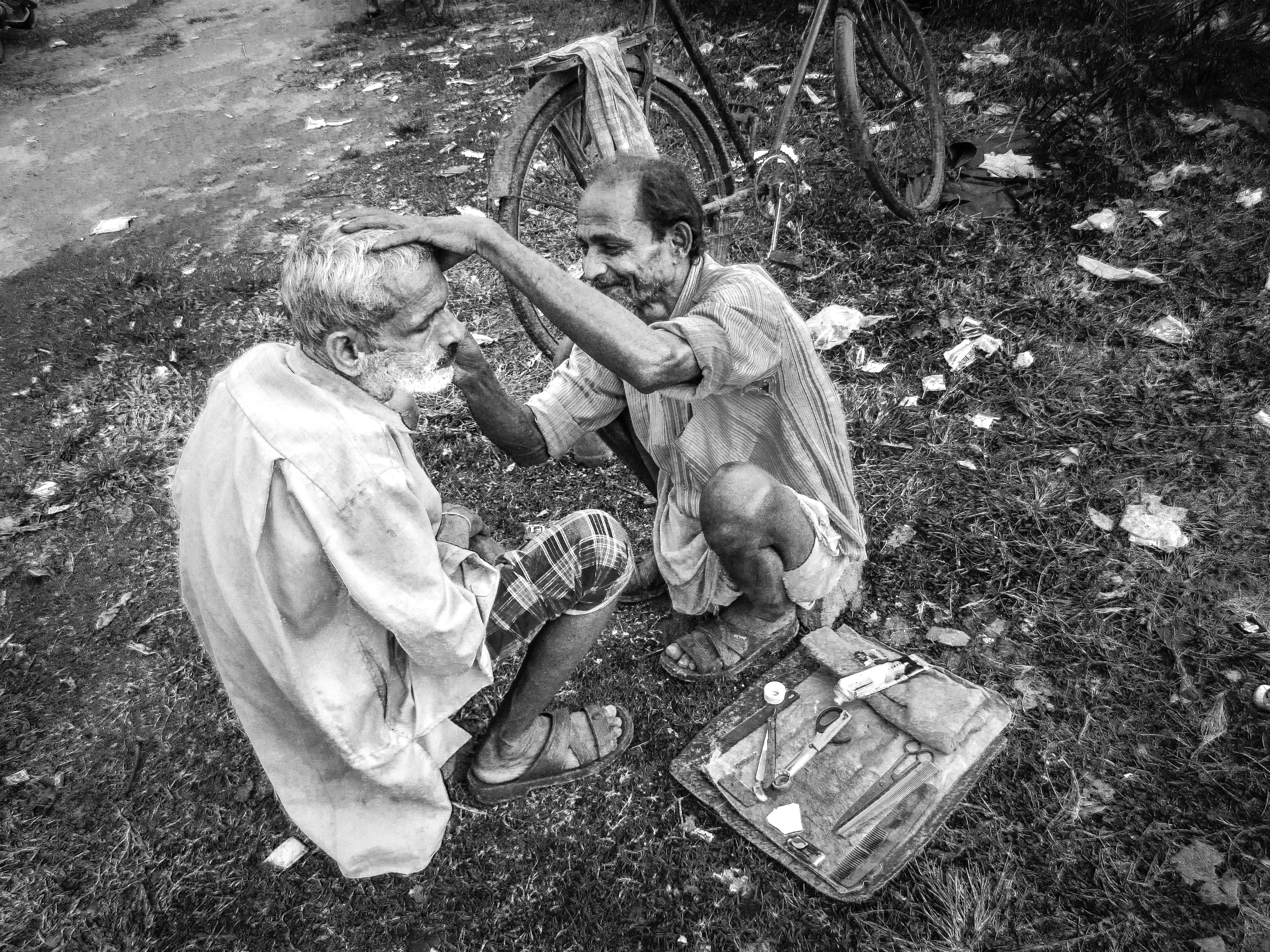 Barber in Hatia